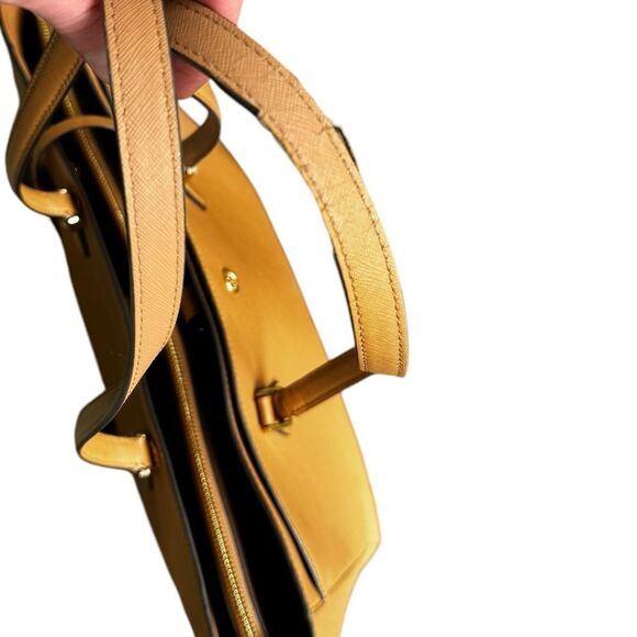 Tory Burch Robinson Leather Tote in Cardamom - Picture 12 of 12